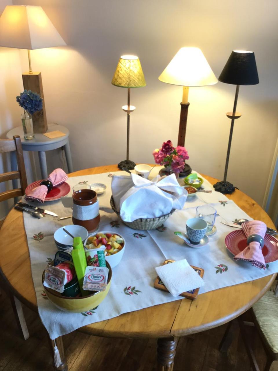 Kirribilli Bed & Breakfast Pleine-Fougères Екстериор снимка